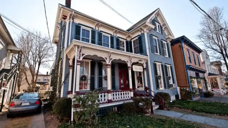 9 French-Influenced Towns in the U.S. That Blend Old-World Charm With American Spirit