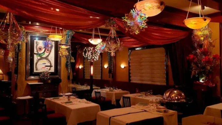 9 French Restaurants in Illinois That Locals Say Are Worth the Reservation