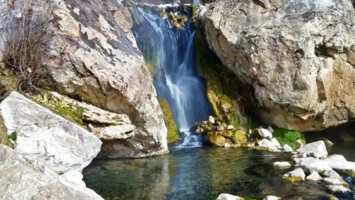 9 Idaho Hot Springs Perfect for a September Road Trip