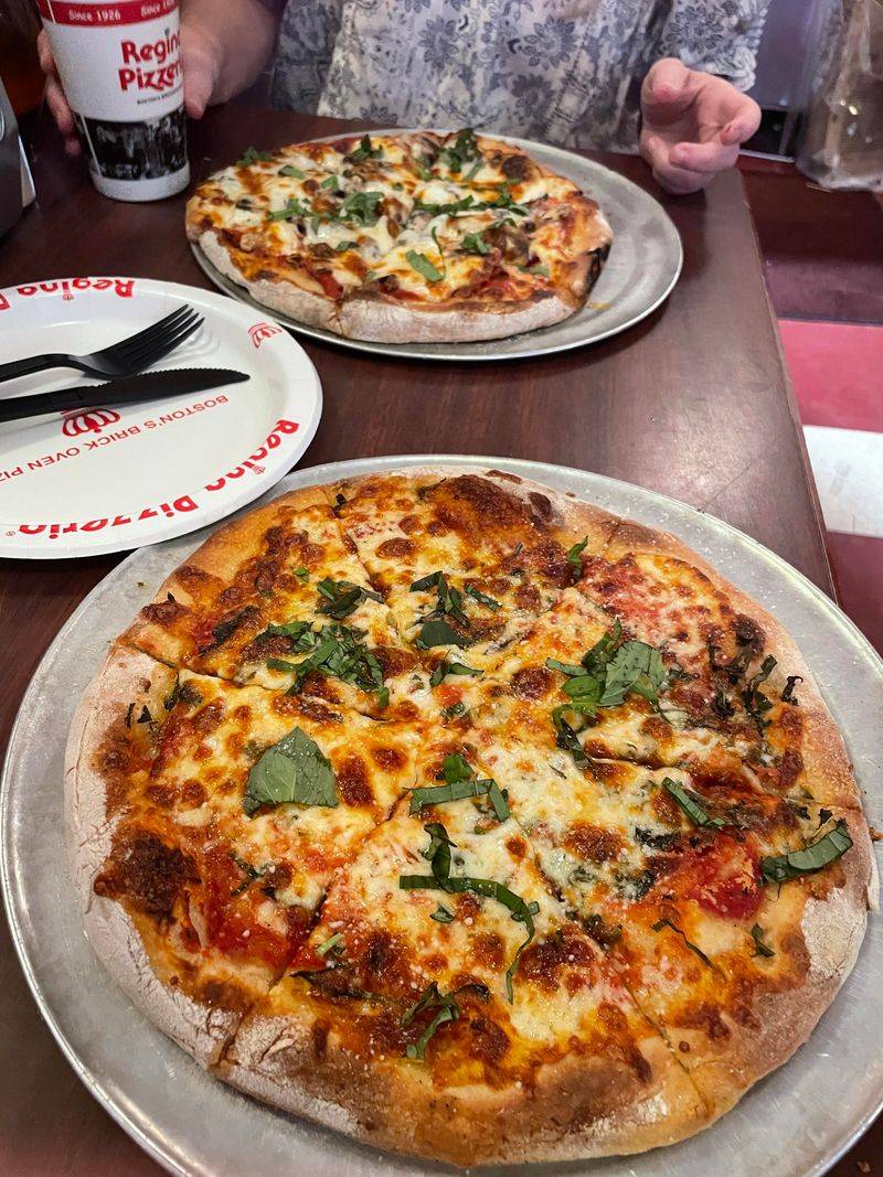 Regina Pizzeria, Boston