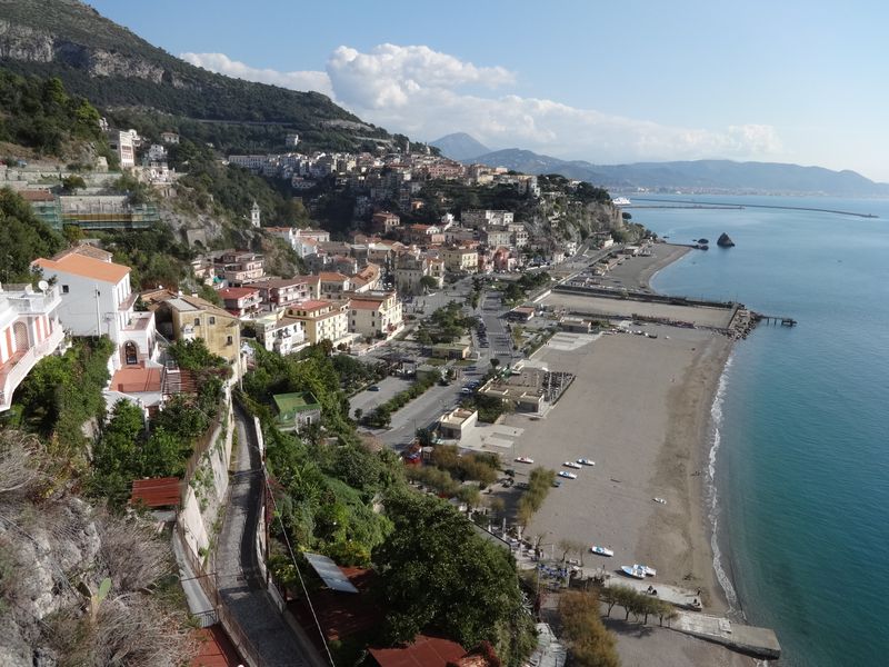 Stroll along Spiaggia Grande