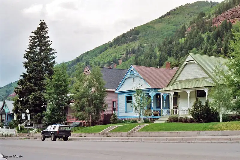 A Tight-Knit, Creative Community