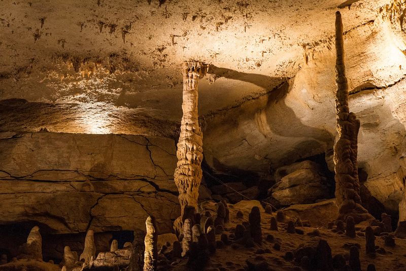 Cumberland Caverns