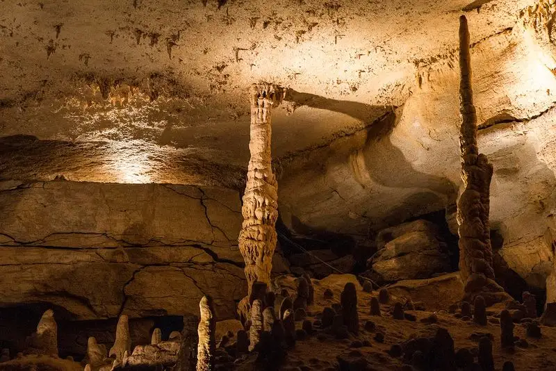Cumberland Caverns