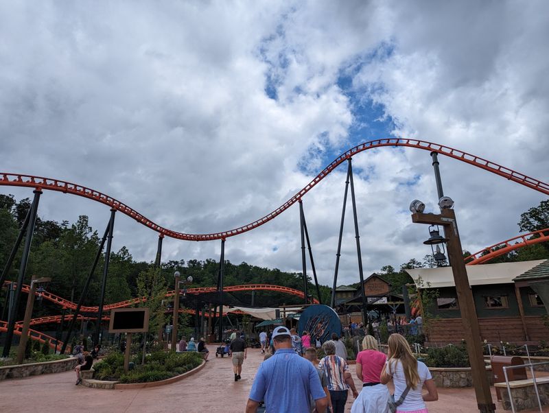Skipping the Dollywood app for wait times and maps