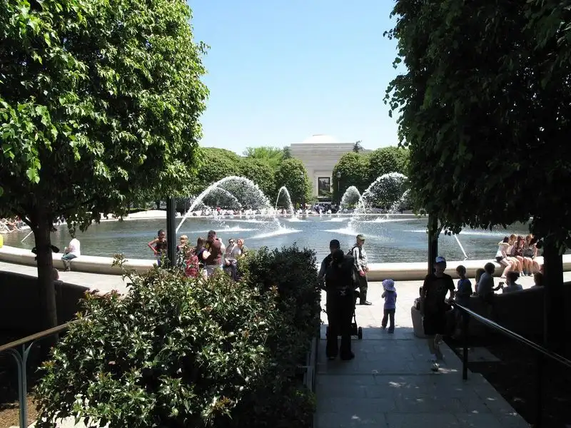 Explore the National Gallery of Art Sculpture Garden