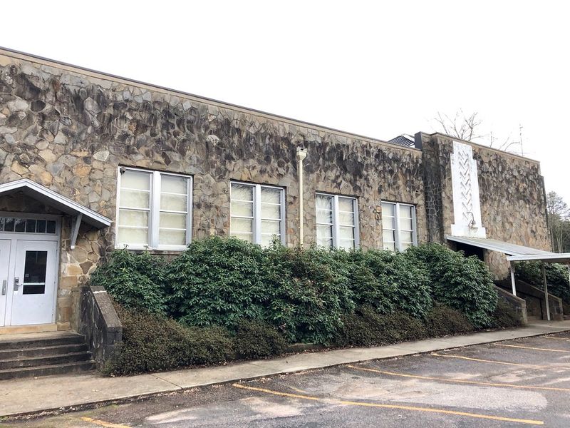 Touring Cowee School & Heritage Museum
