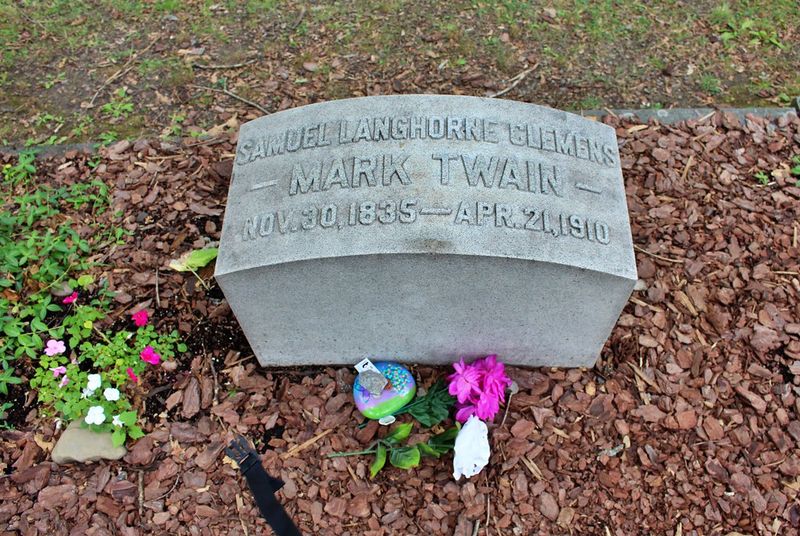 Mark Twain – Woodlawn Cemetery, Elmira, New York
