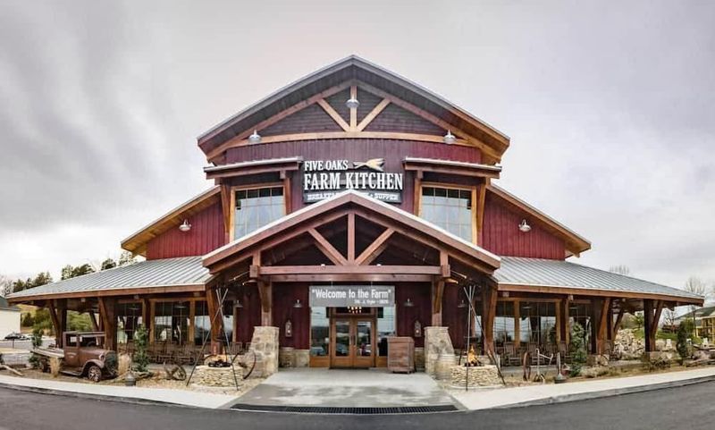 Five Oaks Farm Kitchen – Sevierville