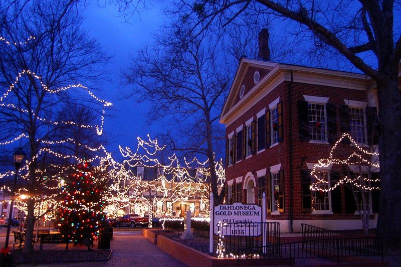 Dahlonega Square