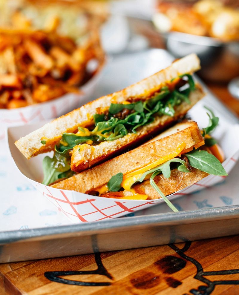 Roxy’s Grilled Cheese – Boston Common & Events