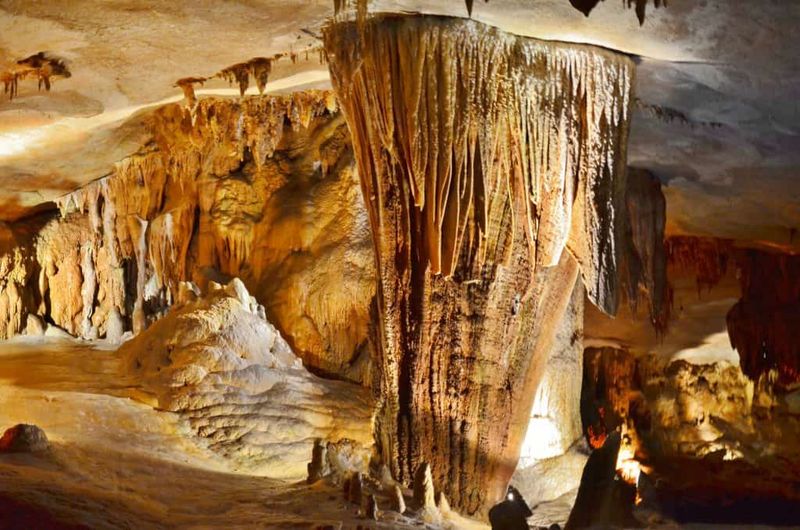 Fantastic Caverns – Springfield