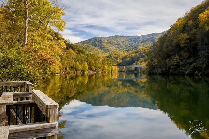 Rafting and kayaking on the Little Tennessee River