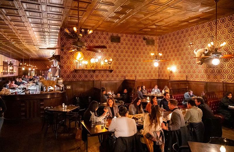 Esquire Tavern