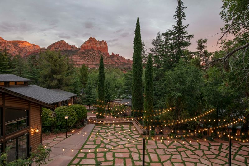 L’Auberge de Sedona – Creekside Serenity with Custom Wellness Options