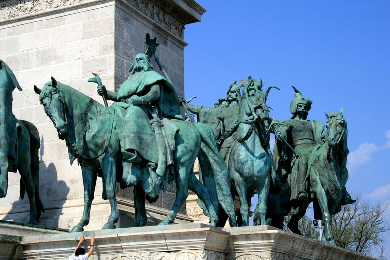 Heroes’ Square