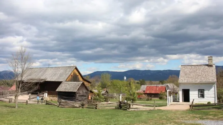 Cider barns, rolling hills, and historic farms turn Shenandoah Valley, Virginia into an autumn escape