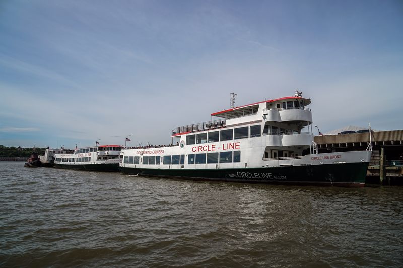 Circle Line Sightseeing – Hudson River Fall Foliage Cruise (No Shore Stop)