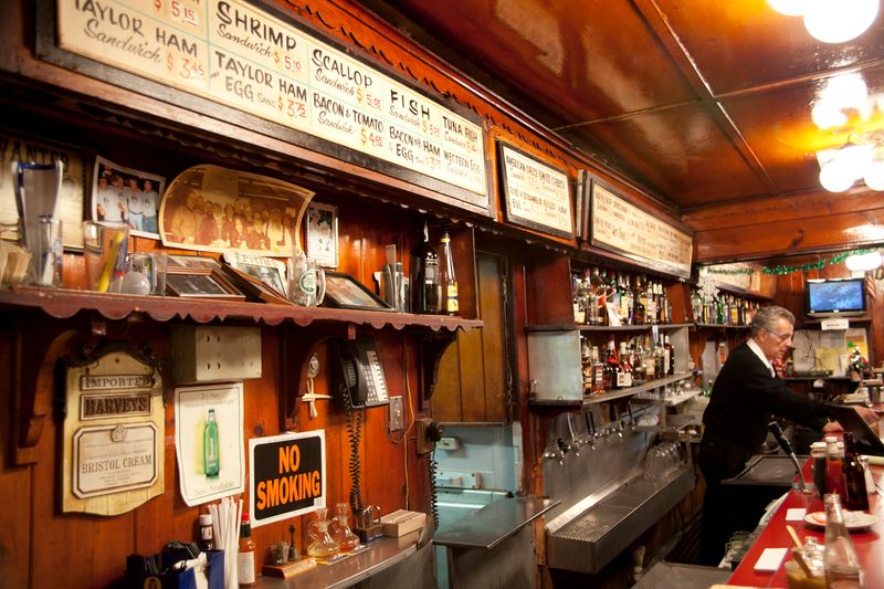 Rutt’s Hut – Clifton