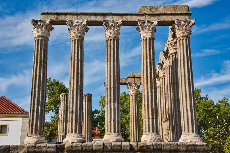 Évora