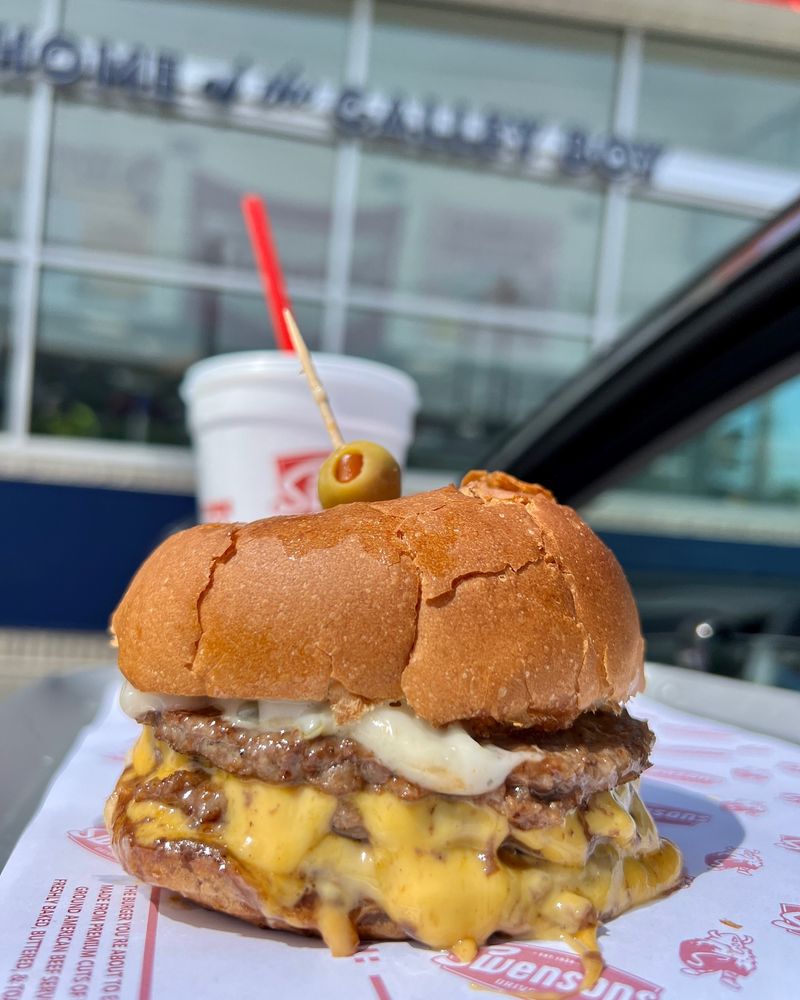 Swensons Drive-In – Akron