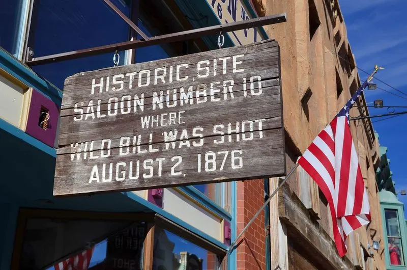 Saloon No. 10