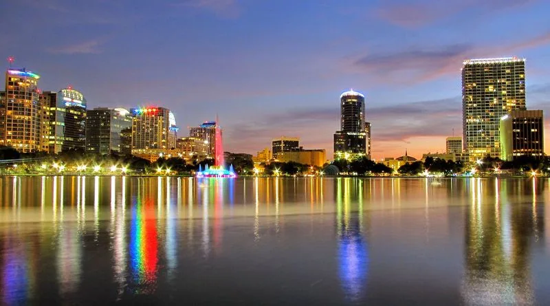 End the Day with a Sunset at Lake Eola Park