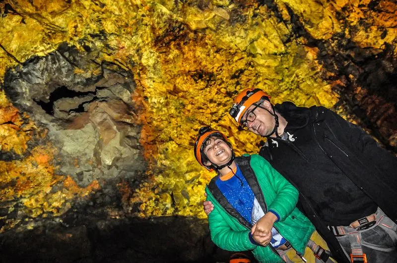 Þríhnúkagígur (Inside the Volcano)