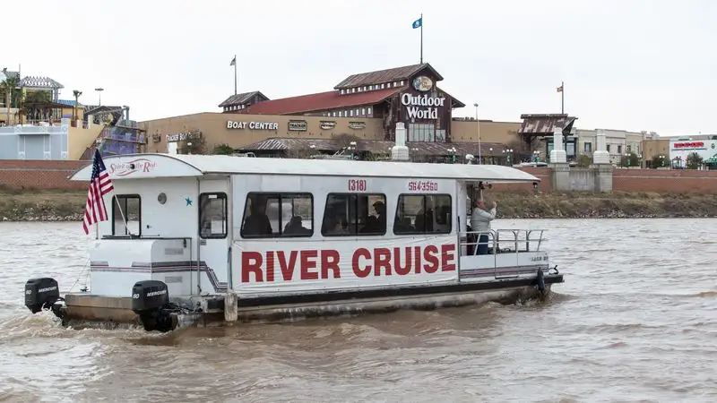 Take a Cruise on the Red River