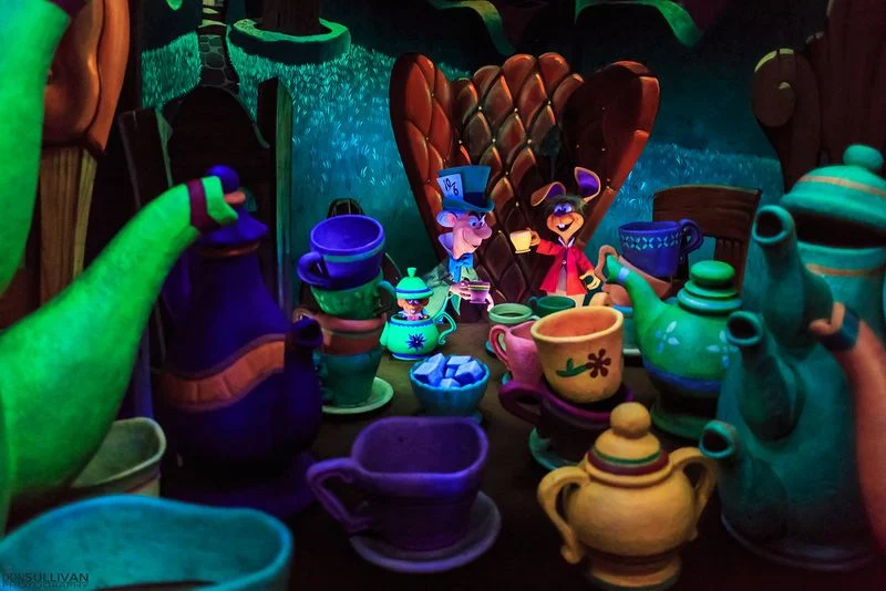 Alice in Wonderland dark ride