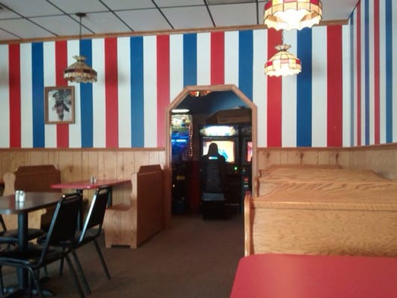 The Pizza Parlor V – Sugarcreek
