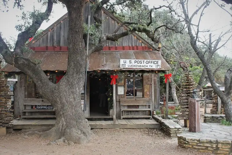 Luckenbach