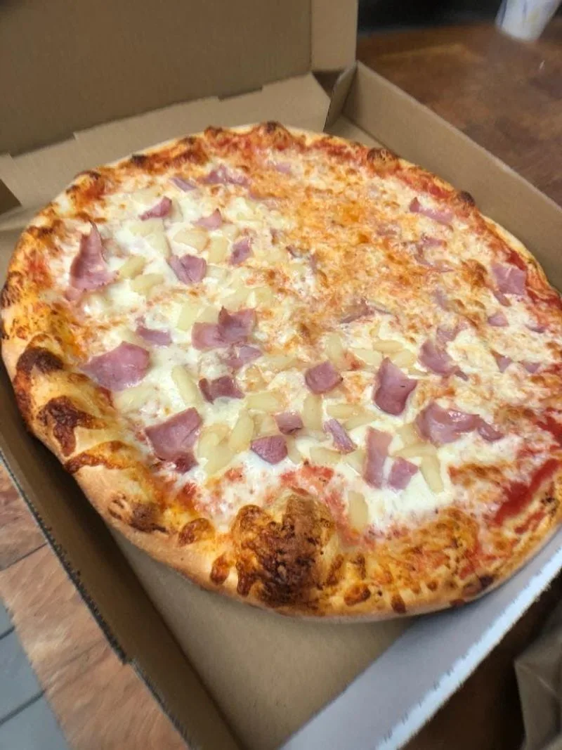 Mediterraneo Deli & Pizzeria