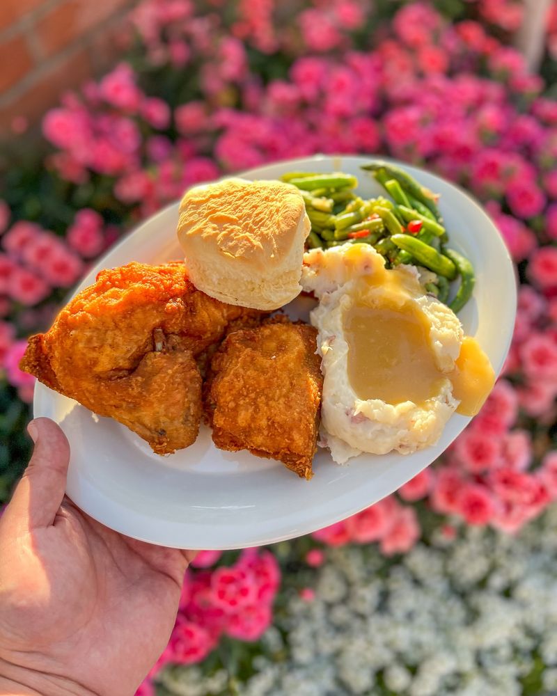 Plaza Inn — Famous fried chicken plate