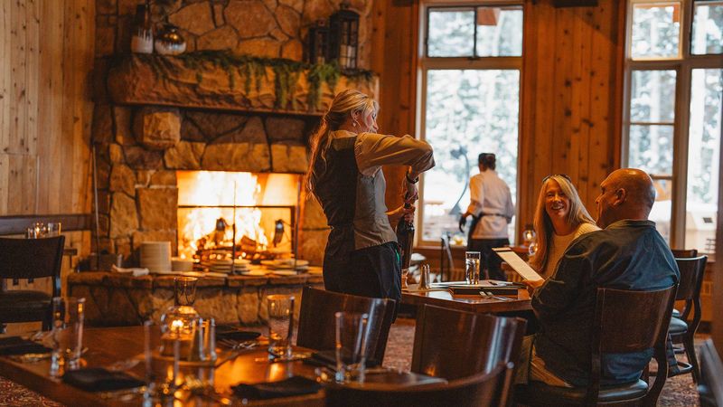 Fireside Dining at Empire Canyon Lodge – Deer Valley