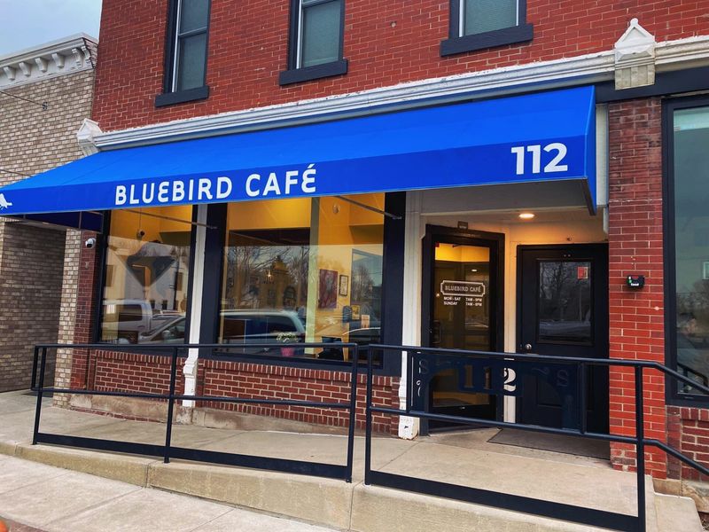 The Bluebird Café – Iowa City, IA