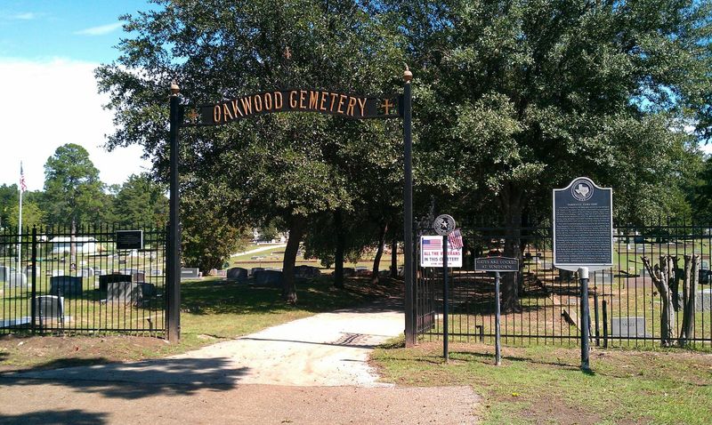 Oakwood Cemetery