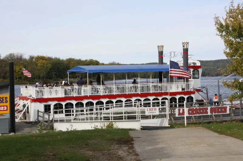 La Crosse Queen Cruises