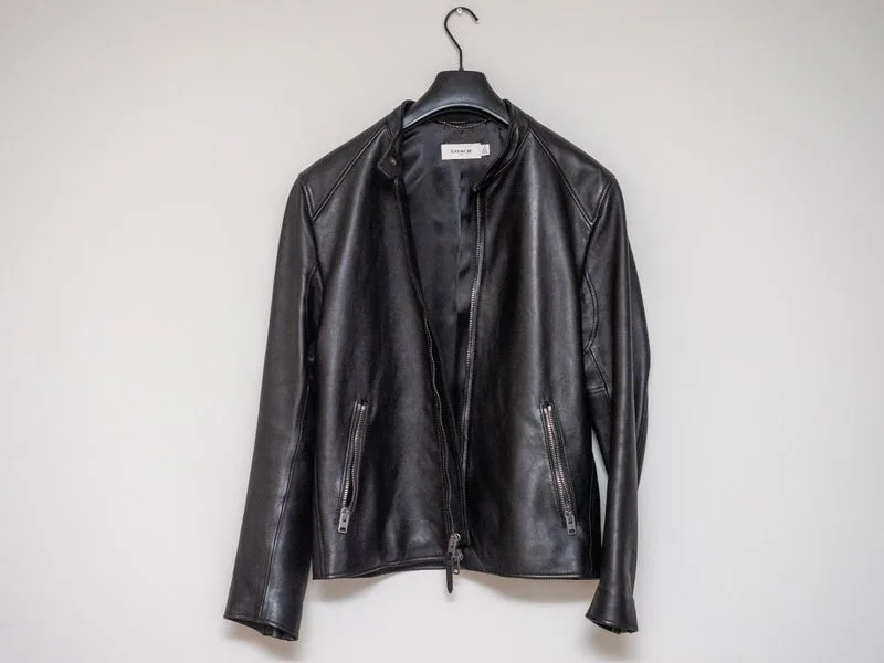 Multiple heavy jackets