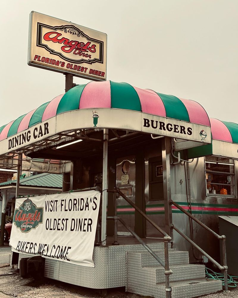 Angel’s Dining Car