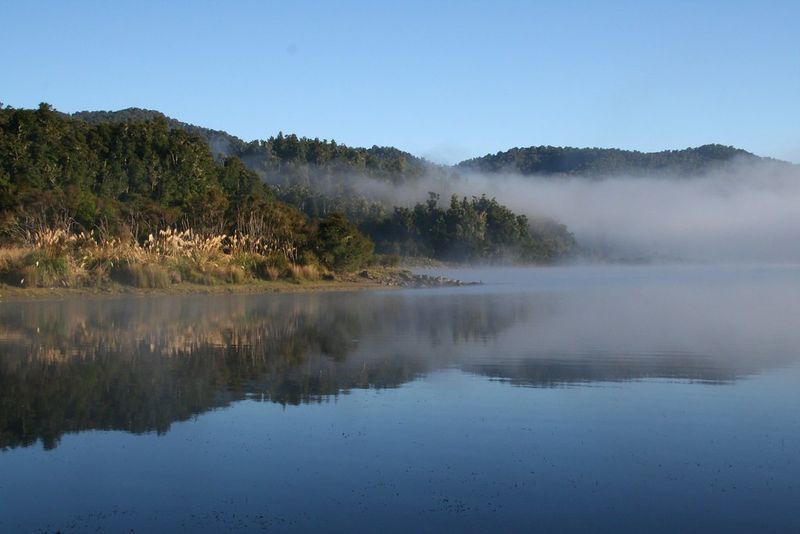 Lake Waikaremoana Track (Te Urewera)