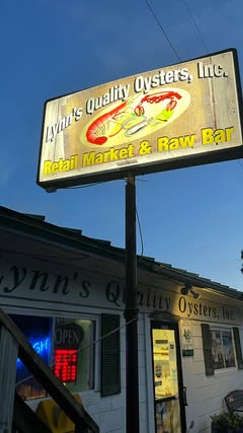 Lynn’s Quality Oysters & Raw Bar — Eastpoint / Apalachicola Bay
