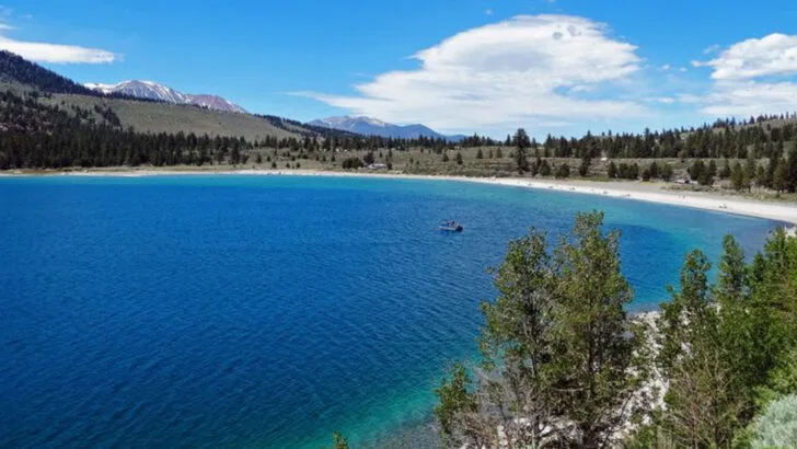 If you miss the old Lake Tahoe, these 10 California and Nevada towns still offer that mountain-lake charm