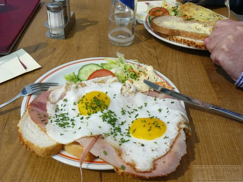 Overlooking Dutch dining etiquette