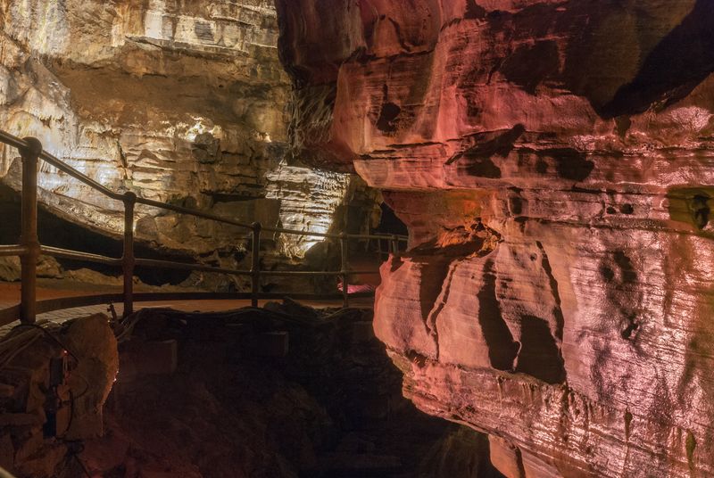 Howe Caverns (New York)