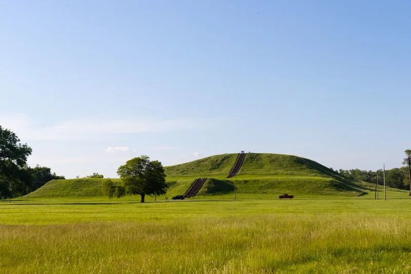 Cahokia Mounds – Illinois