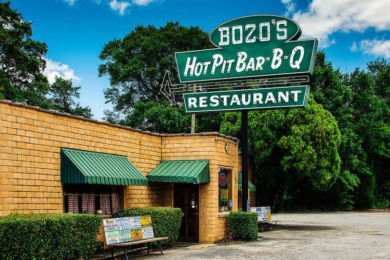 Bozo’s Hot Pit Bar-B-Q (Mason, TN)