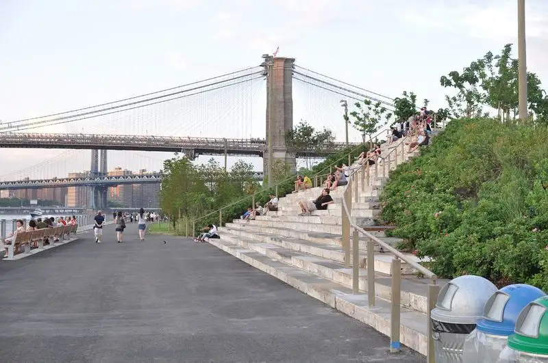 Morning Yoga in Brooklyn Bridge Park