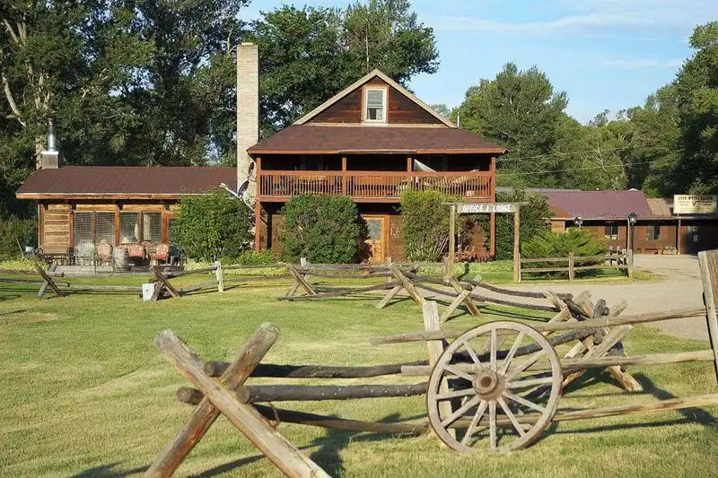 Vee Bar Guest Ranch
