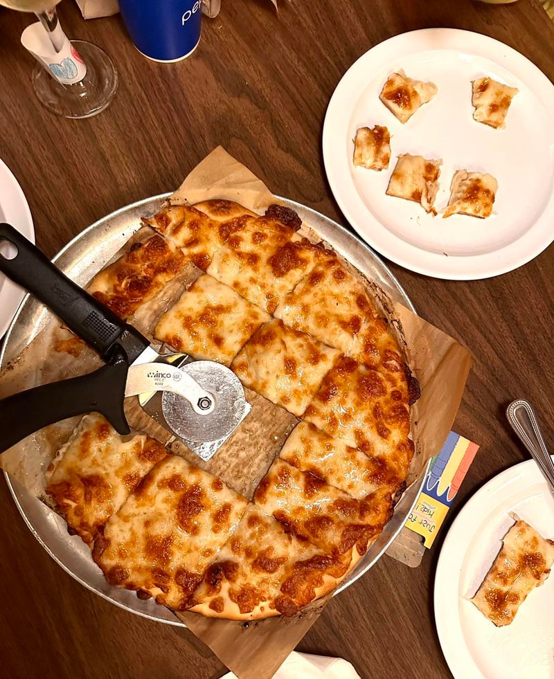 Zeno’s Pizza – Marshalltown